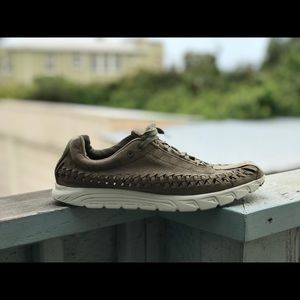 Nike Mayfly Woven